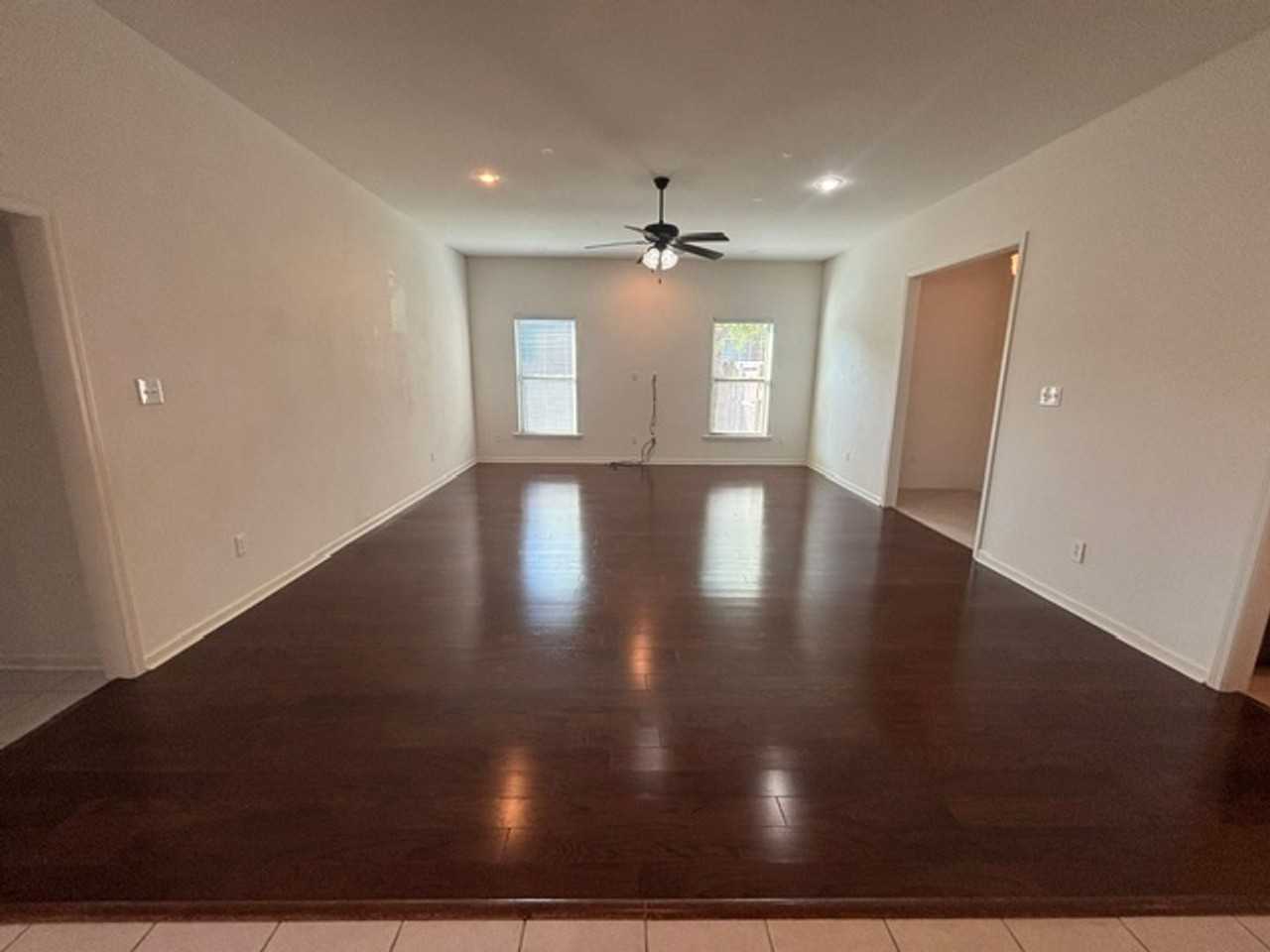 18328 Crows Nest Dr - Photo 3 of 17