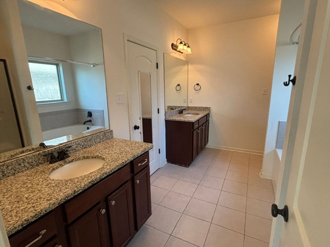 18328 Crows Nest Dr - Photo 5 of 17