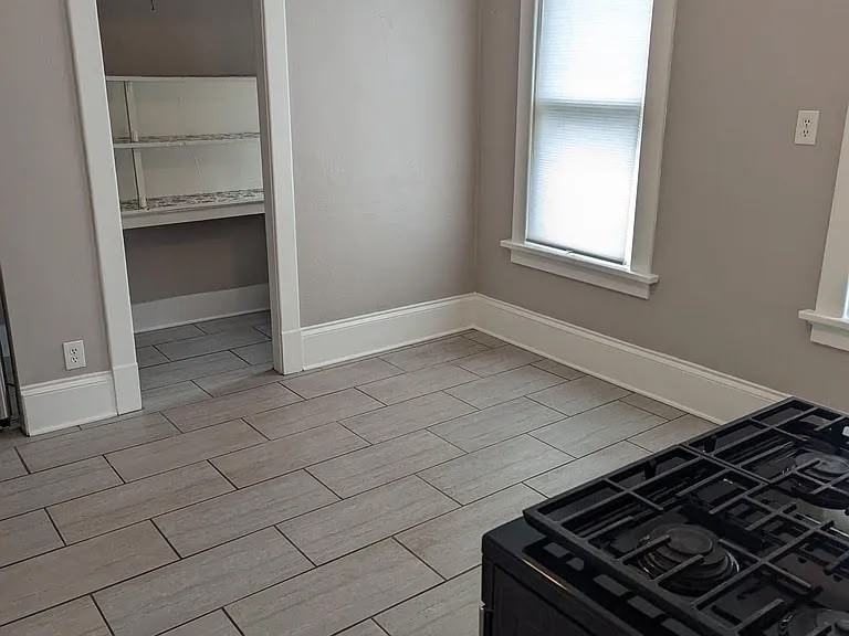 2836 South Chase Avenue - Photo 2 of 47