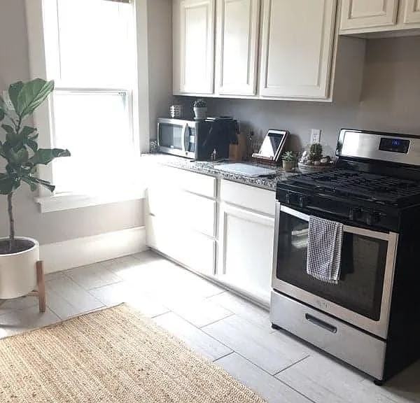 2836 South Chase Avenue - Photo 4 of 47