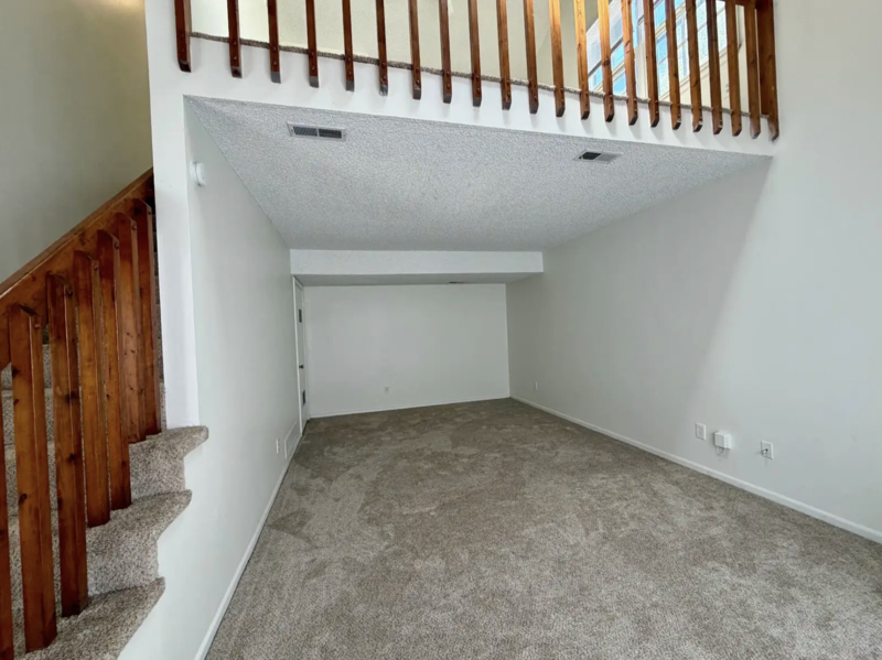 1401 Pennsylvania St - Photo 2 of 12