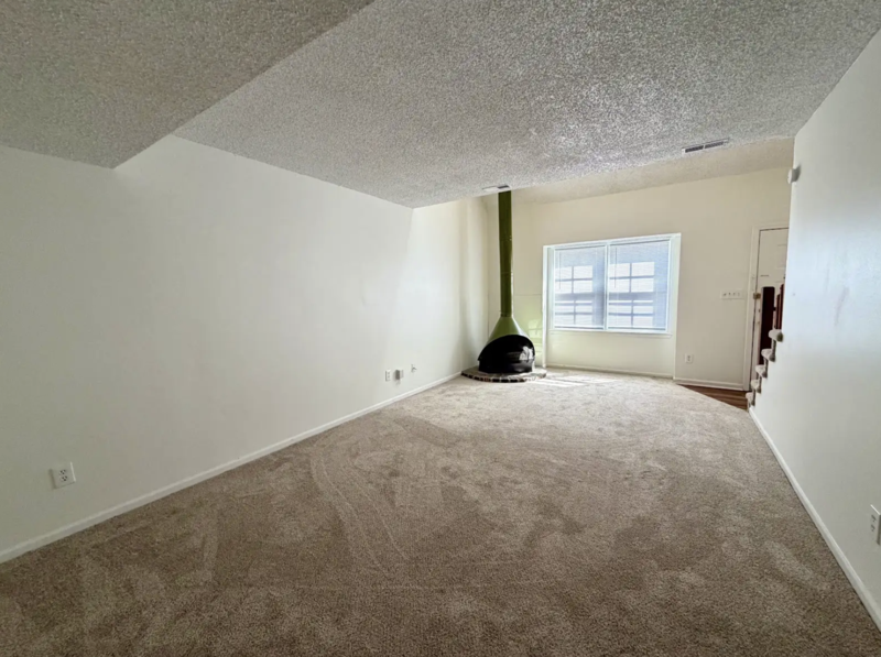 1401 Pennsylvania St - Photo 3 of 12