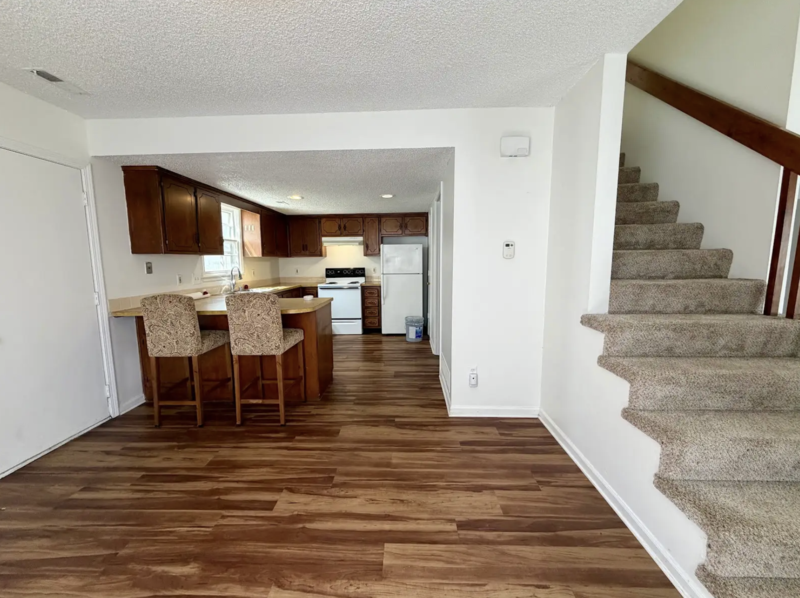1401 Pennsylvania St - Photo 4 of 12