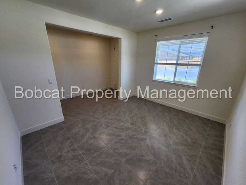 1419 Pickaxe St - Photo 6 of 37