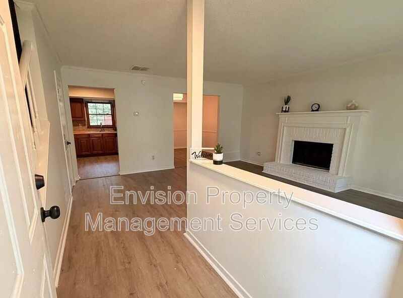 702 Redland Dr - Photo 2 of 13