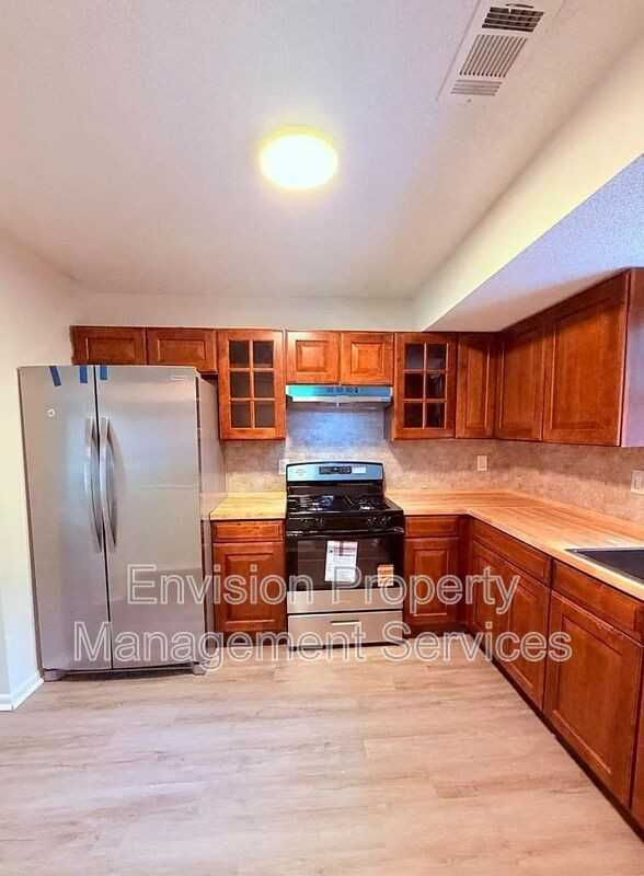 702 Redland Dr - Photo 7 of 13