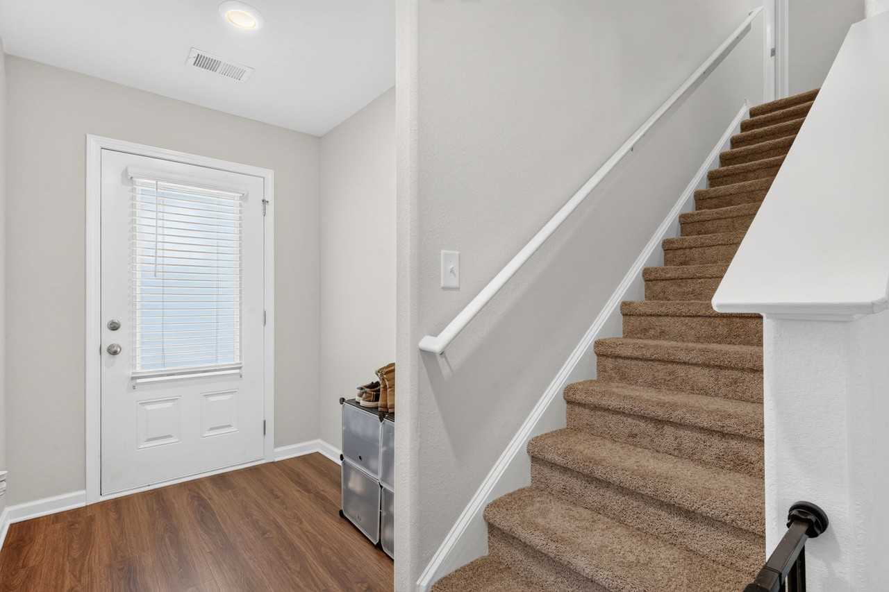 635 Calming Dusk Way - Photo 4 of 39
