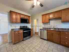 142 Washington St #3 - Photo 1 of 1