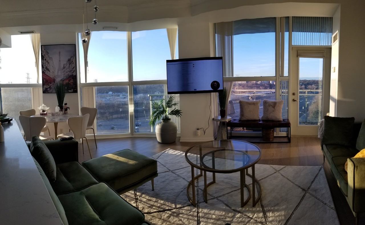 2067 Lake Shore Blvd W