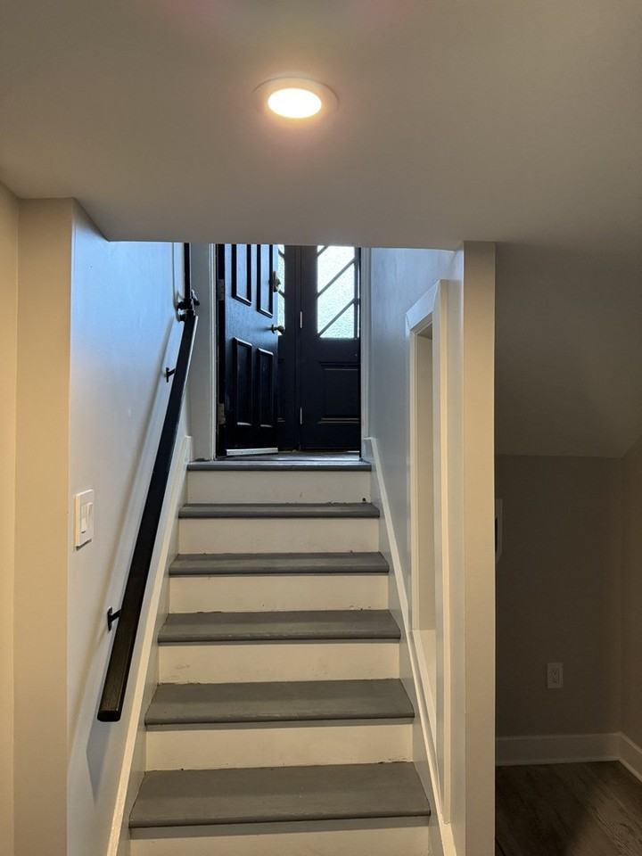156 St. Patrick St - Photo 3 of 10