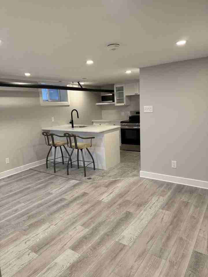 156 St. Patrick St - Photo 4 of 10