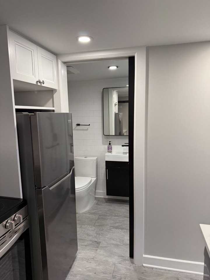 156 St. Patrick St - Photo 5 of 10