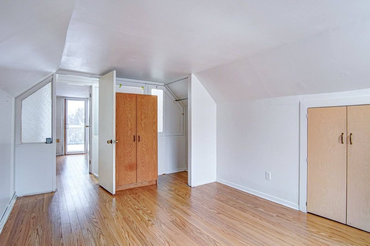 20 Pinewood Ave - Photo 2 of 3
