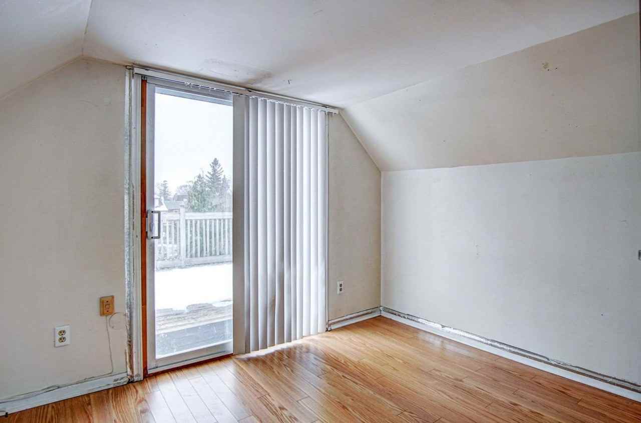 20 Pinewood Ave - Photo 3 of 3