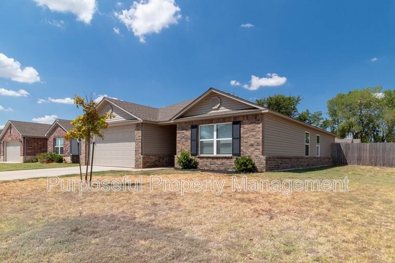 1301 Travertine Pl - Photo 2 of 28