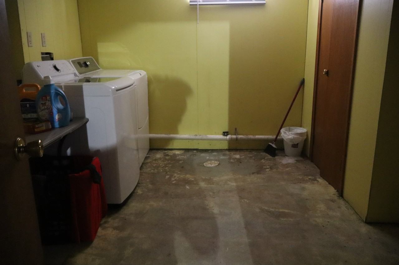 801 Sherman St #1 - Photo 4 of 13