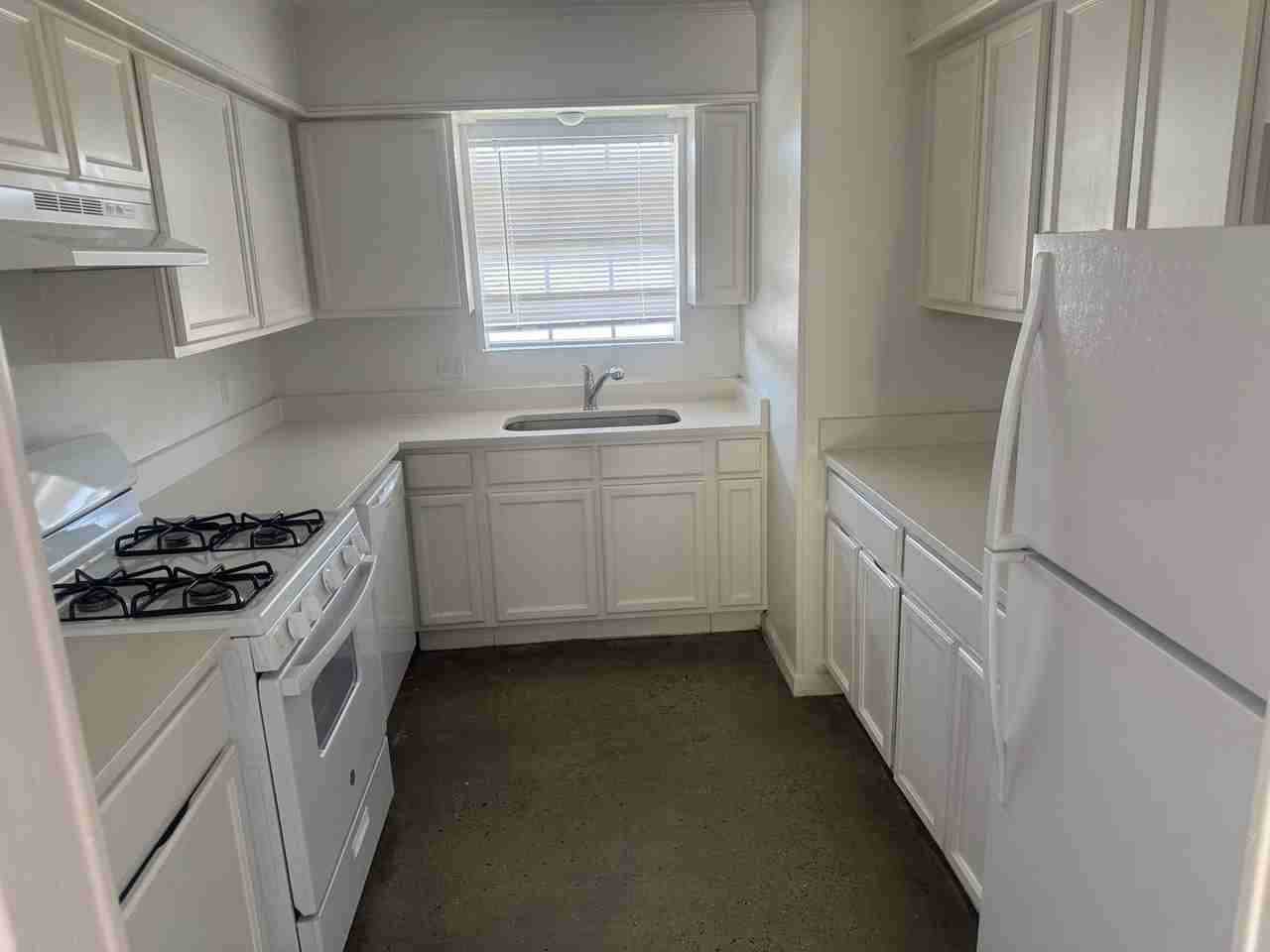 1906 Dave Ward Dr