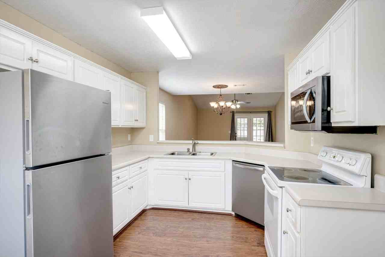 153 Photinia Dr - Photo 4 of 25