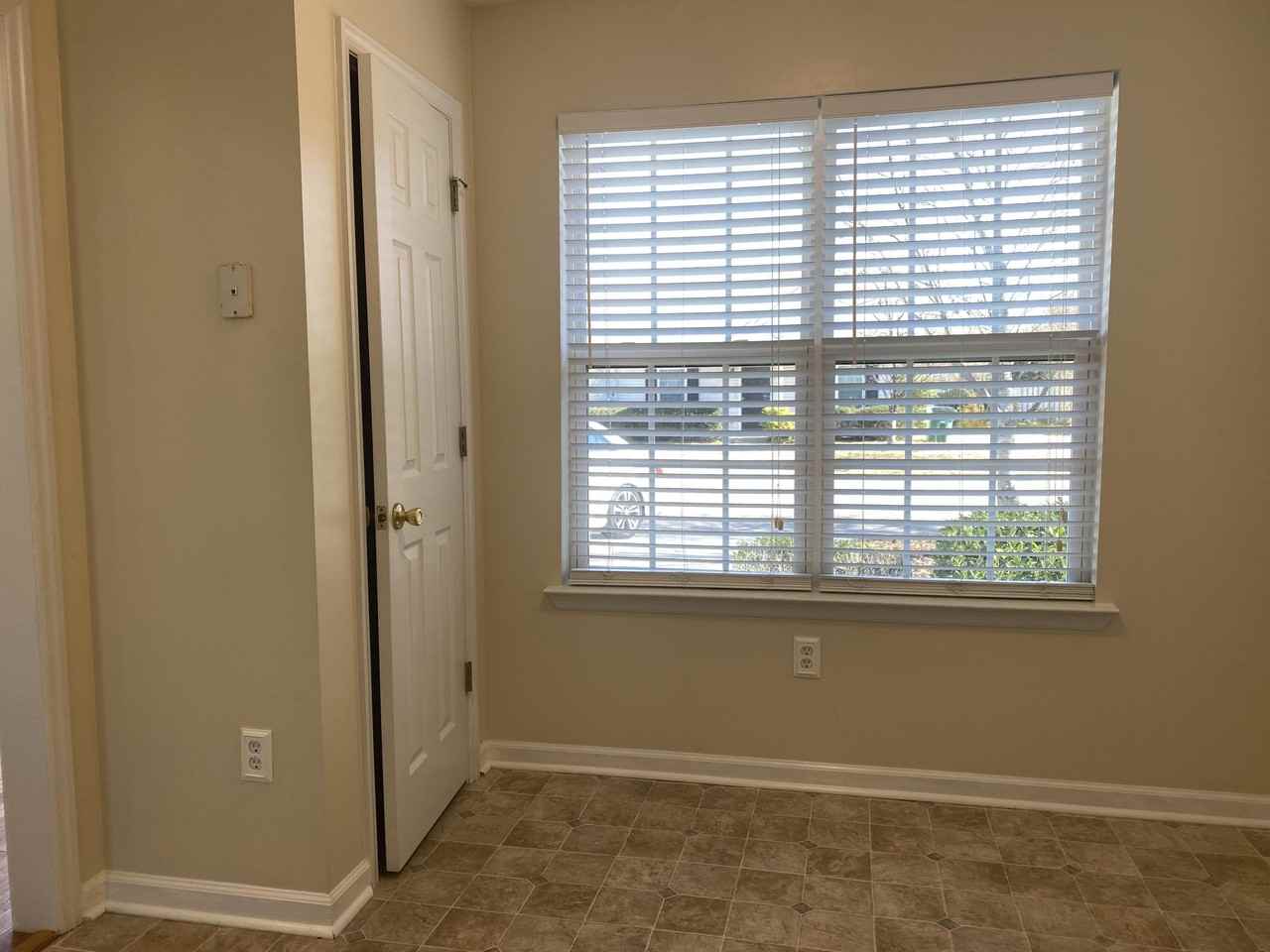 167 Photinia Dr - Photo 4 of 19