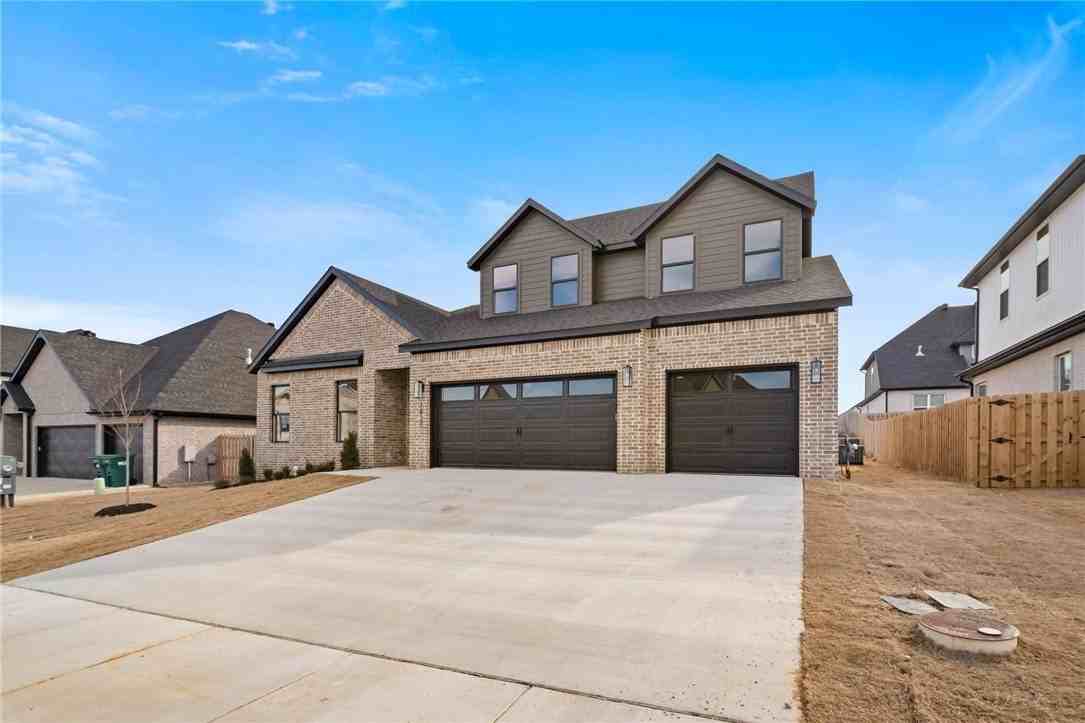 1821 Lotus Rd - Photo 3 of 30