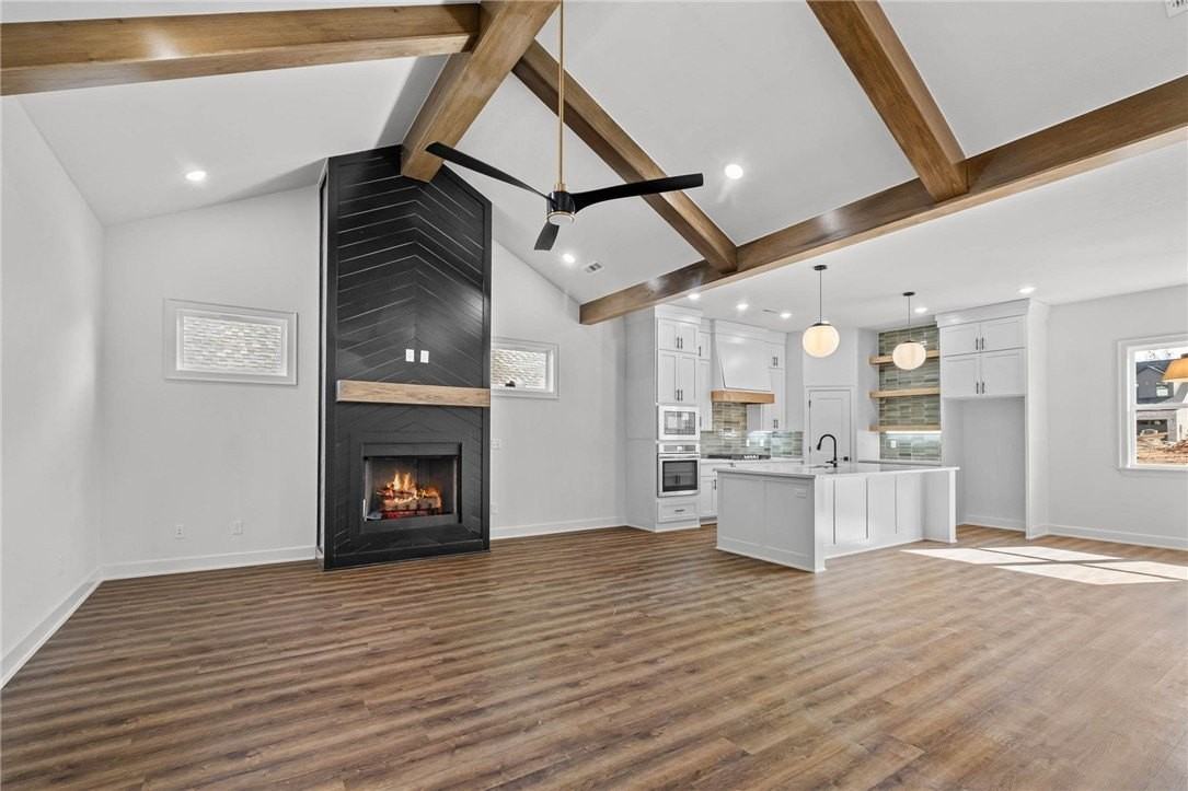 1821 Lotus Rd - Photo 6 of 30