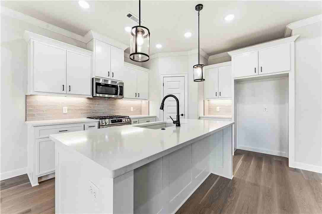 1814 Bugg St - Photo 2 of 21