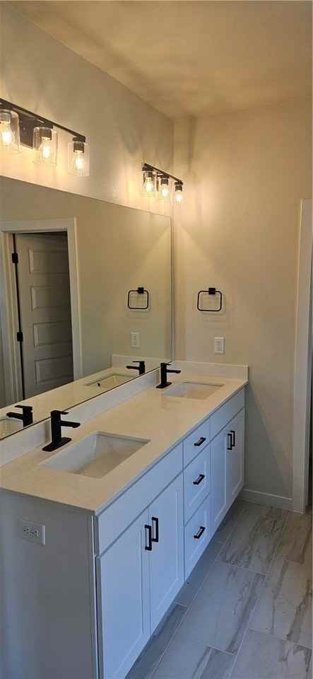 6005 Sw Coywolf St - Photo 6 of 17