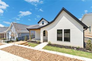 featured image of E Rolling Hills Dr