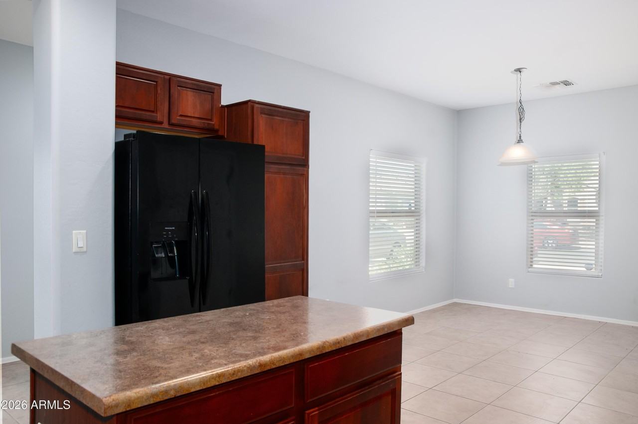 42969 W Elizabeth Ave - Photo 4 of 17