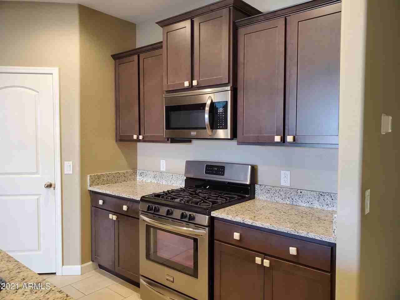 4068 W Crescent Rd - Photo 2 of 25
