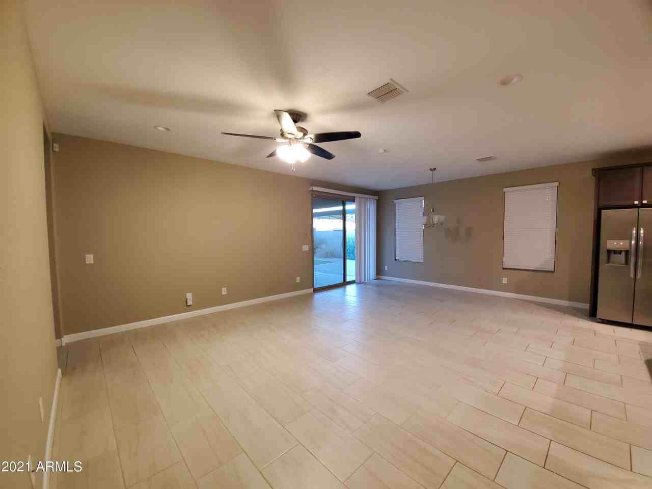 4068 W Crescent Rd - Photo 7 of 25