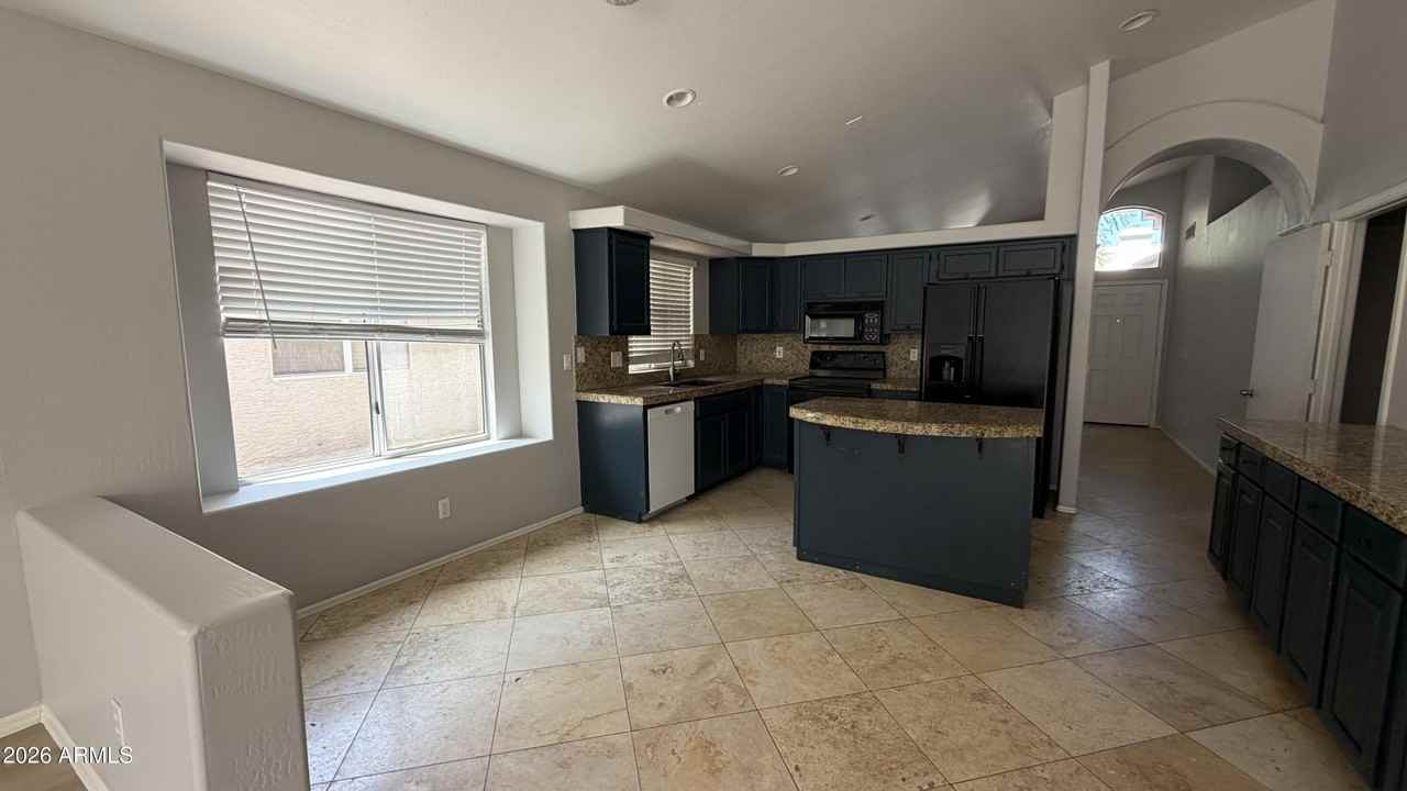 213 S Crosscreek Dr #262 - Photo 6 of 13