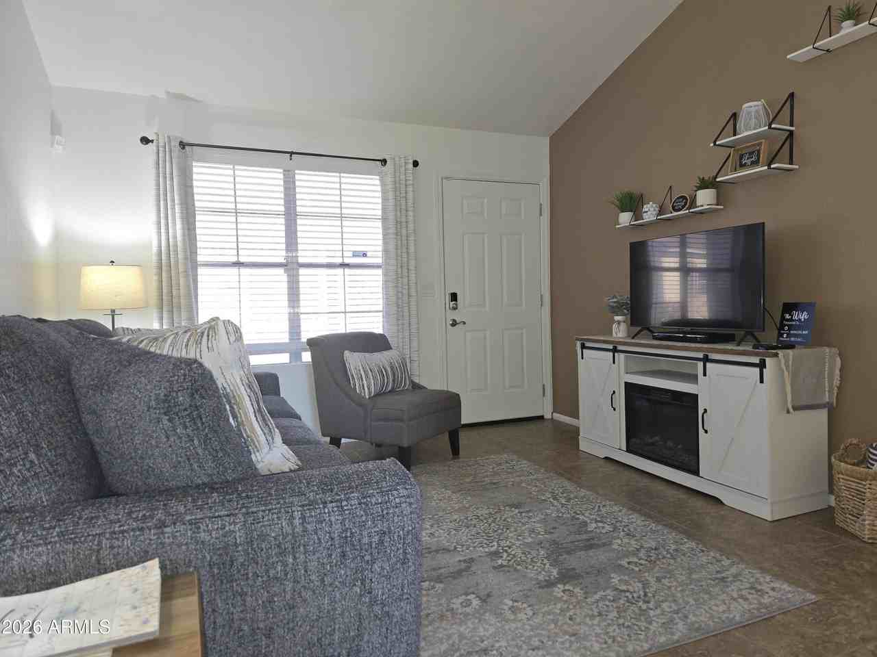 8914 W Desert Jewel Dr - Photo 3 of 17