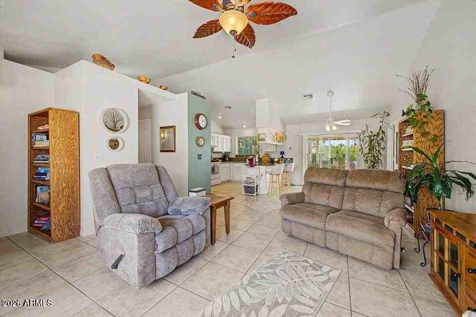 1340 E Rock Wren Rd - Photo 7 of 35
