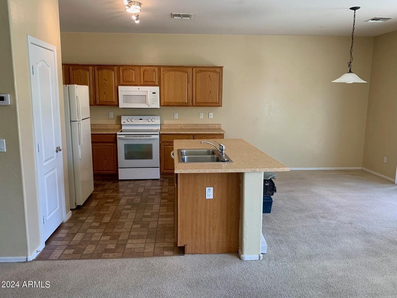 14214 N 141st Ave - Photo 6 of 18