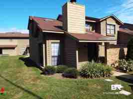 featured image of 200 Parma Dr #M4