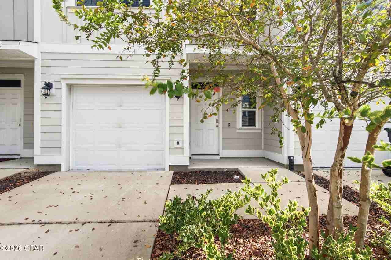 1617 Caleigh Ct - Photo 2 of 34