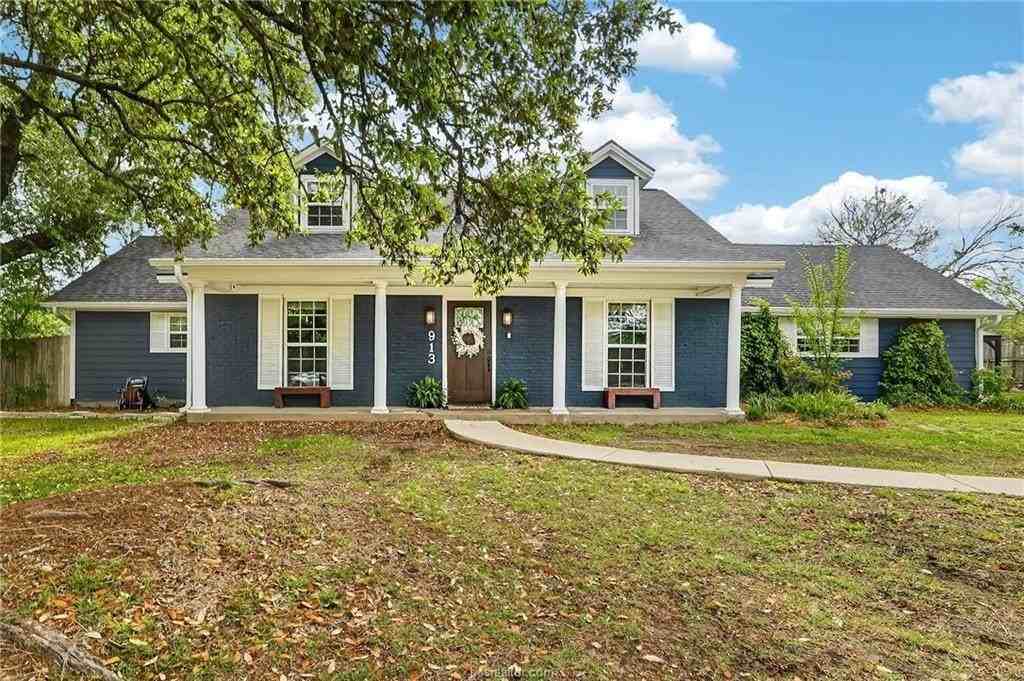 913 Park Ln - Photo 2 of 43
