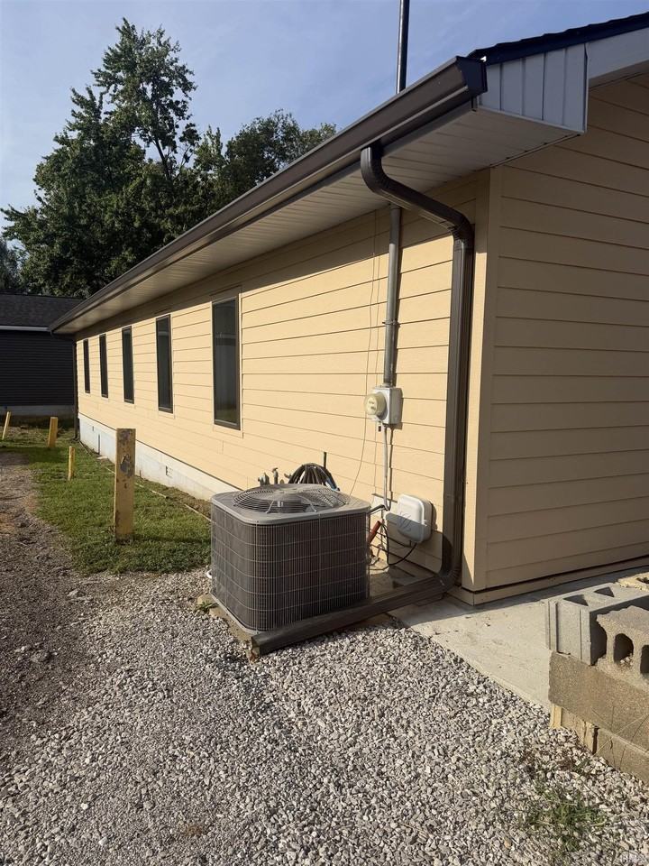 45 E Mechanic St - Photo 2 of 11