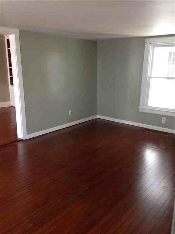 37 Gregory St - Photo 5 of 14