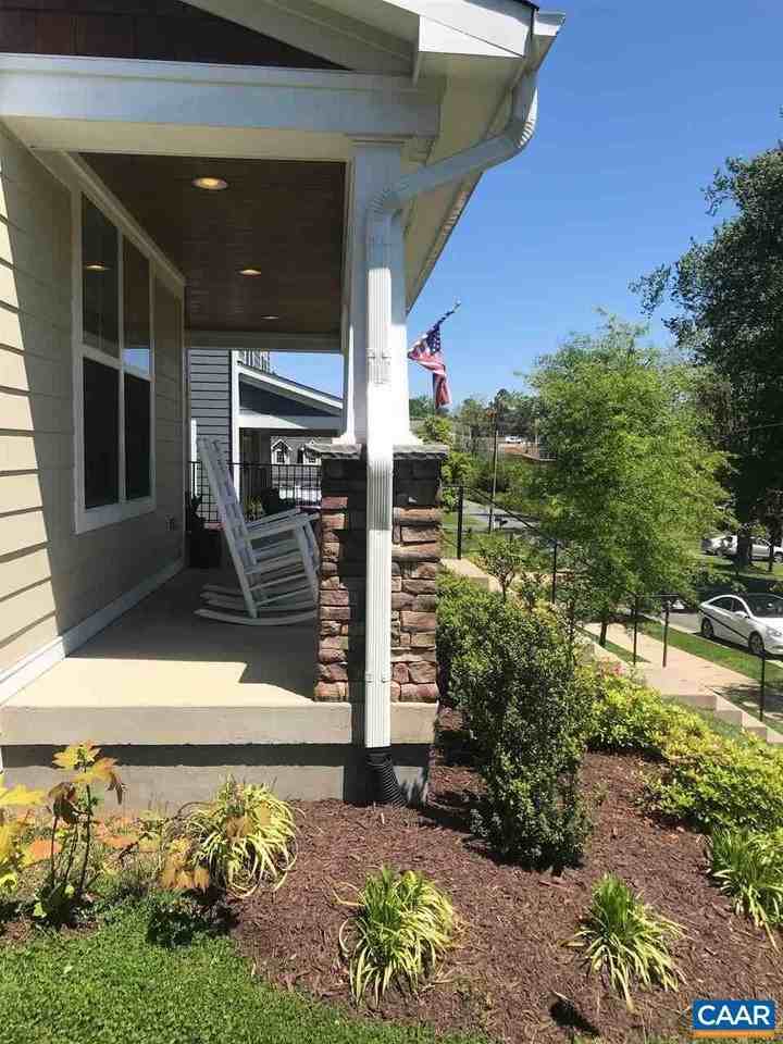 926 Haden Ln - Photo 3 of 49