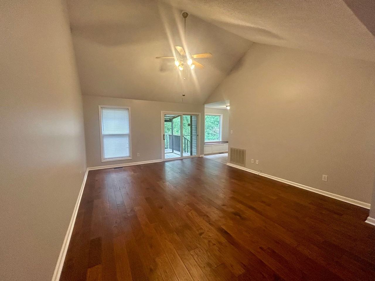 12594 Hutchins Cir - Photo 4 of 14