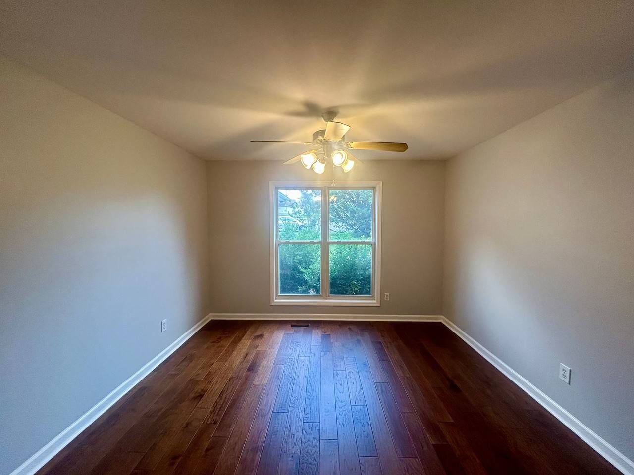 12594 Hutchins Cir - Photo 5 of 14