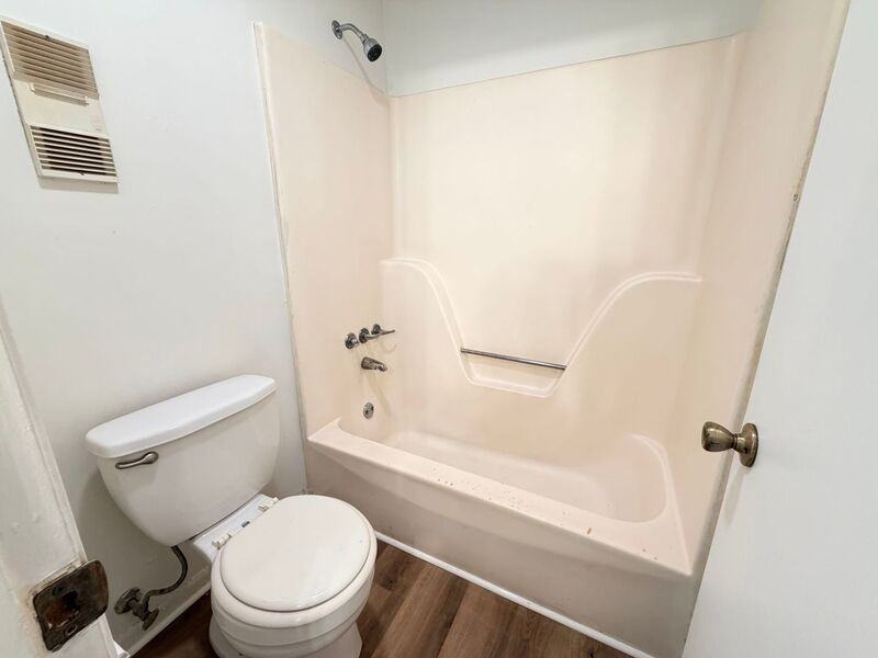 6405 Crest Green Rd - Photo 3 of 9