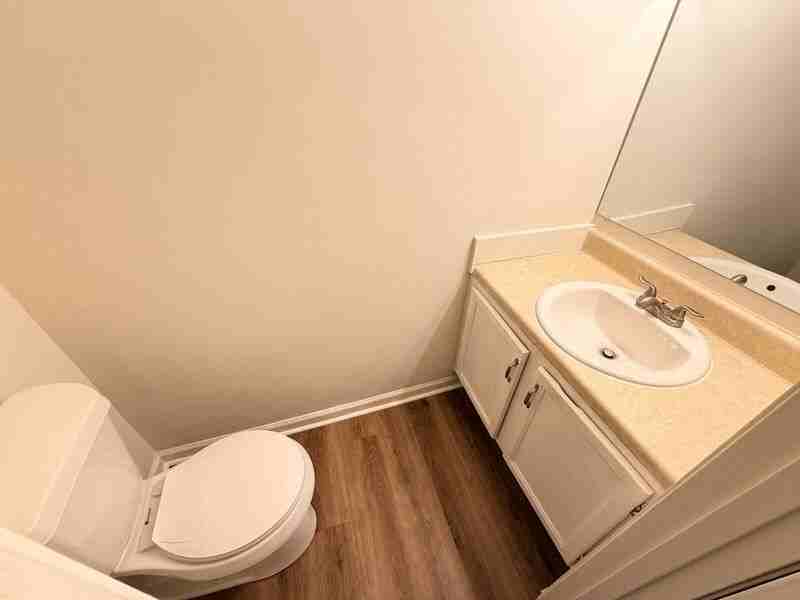 6405 Crest Green Rd - Photo 5 of 9