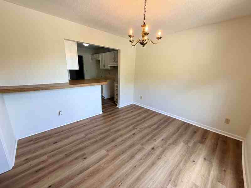6405 Crest Green Rd - Photo 6 of 9