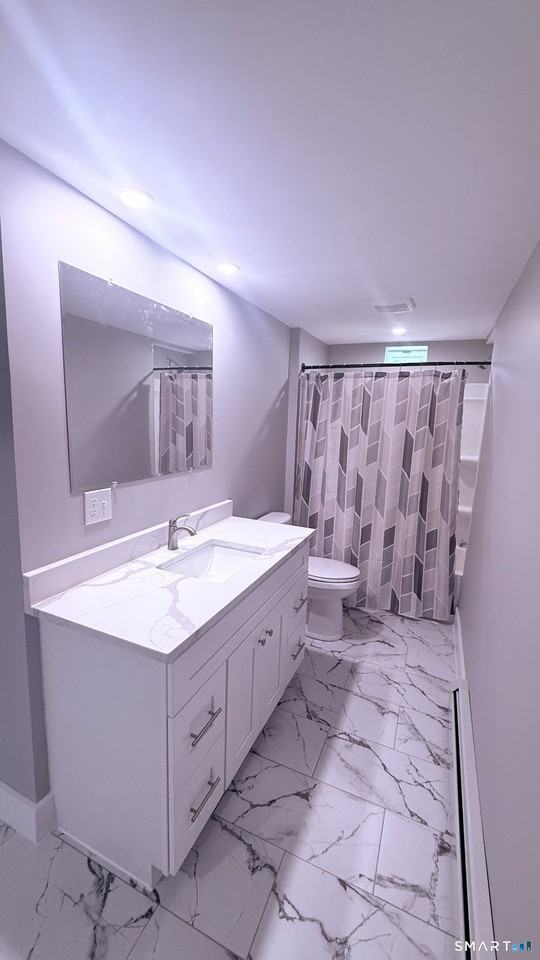 105 Willetts Ave - Photo 5 of 11
