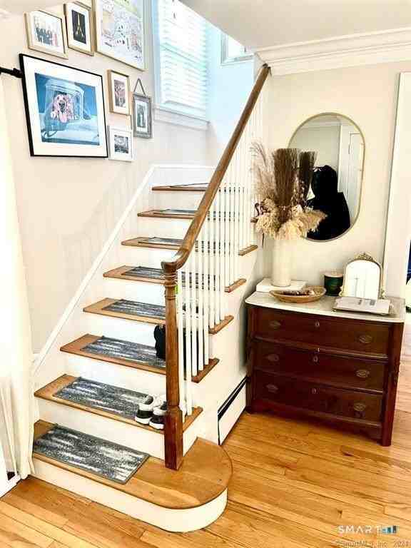 54 Bungalow Ave - Photo 2 of 21
