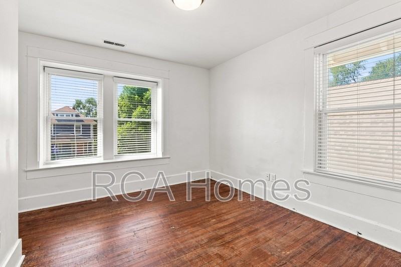 3005 Ruckle St - Photo 3 of 11