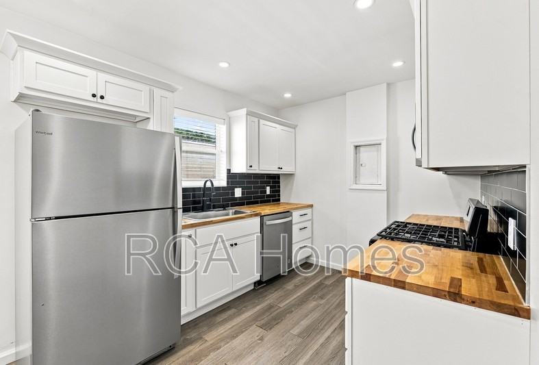 3005 Ruckle St - Photo 7 of 11